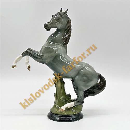 Скульптура "Лошадь серая" Вар.-2
